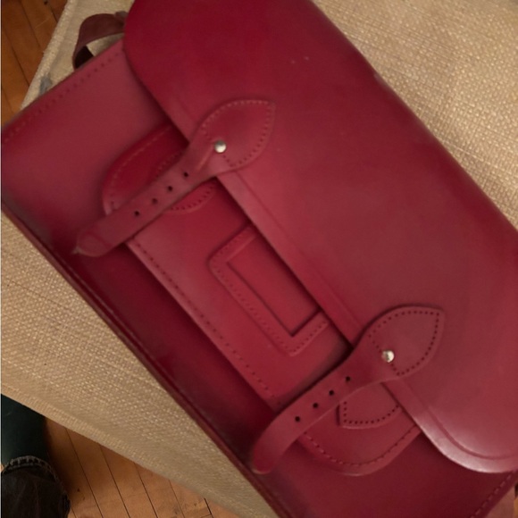 Large cranberry Cambridge Satchel - Picture 5 of 6